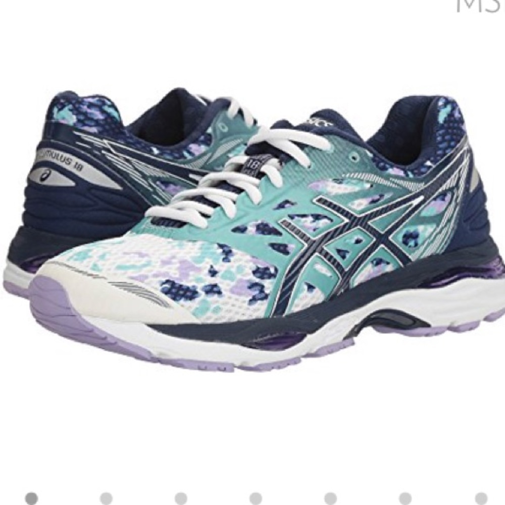 ASICS Cumulus 18 Sneaker